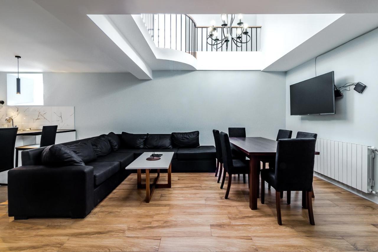 Modern Apartment In Old Tbilisi Exterior photo